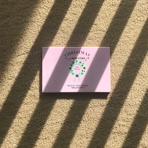 Too faced macaroons  palette - Picture 2 of 3